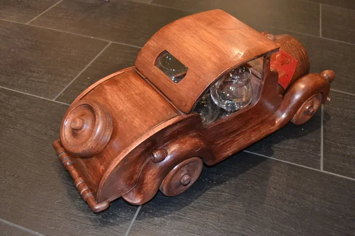 PROSHYAN BRANDY OLD CAR GFT BOX ARMENIAN 10YR 750ML